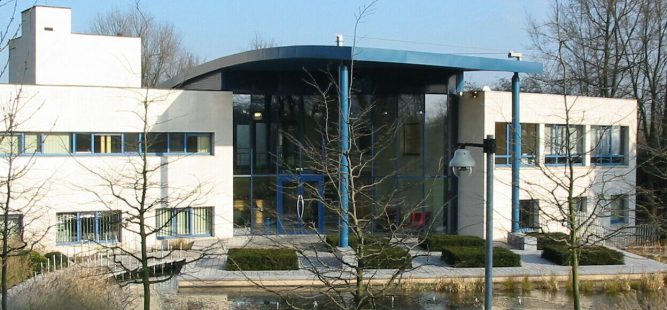 2001022 Esterra Lezennes 2